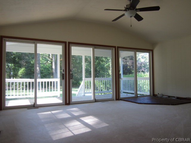 114 South Sioux Road Kilmarnock, VA 22482 - Photo 10 of 17