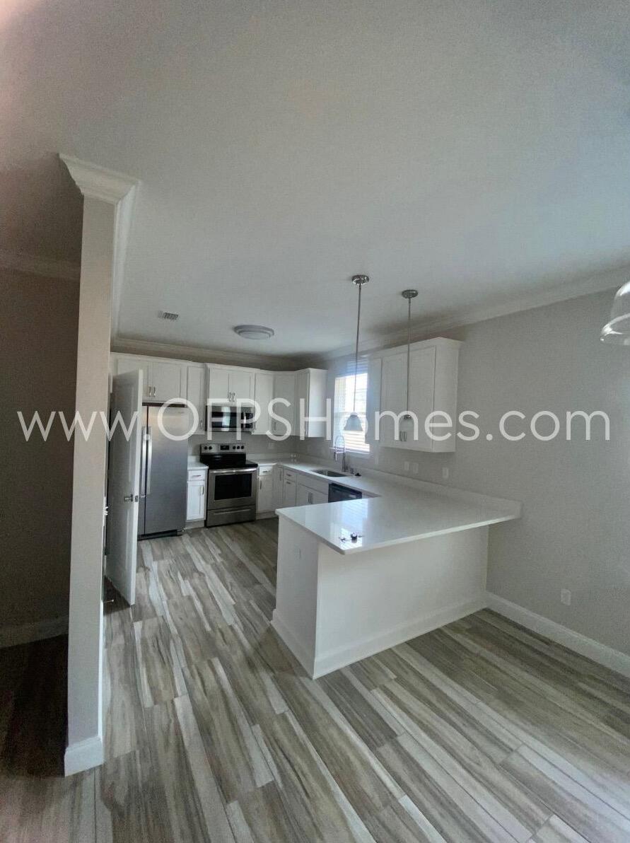 519 Friendship Road Mary Esther, FL 32569 - Photo 3 of 10