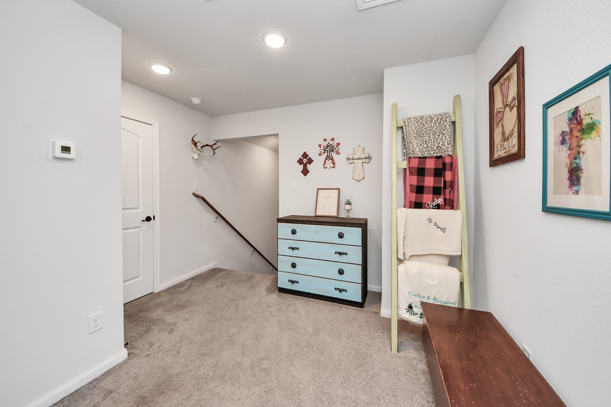 15291 Arrowhead Loop West Willis, TX 77378 - Photo 21 of 28 Top of the stair hall
