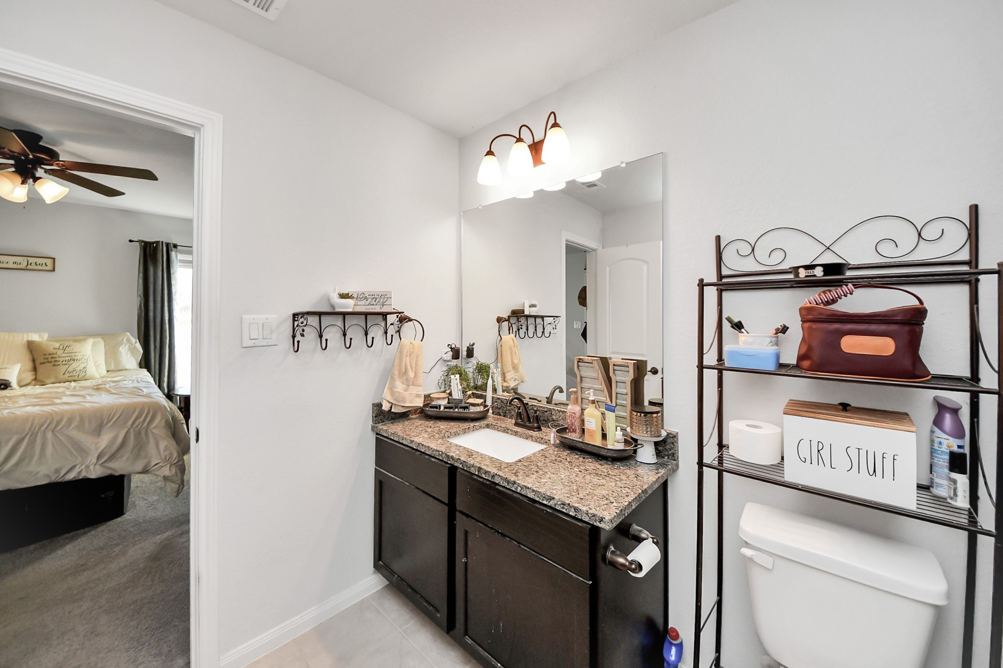 15291 Arrowhead Loop West Willis, TX 77378 - Photo 25 of 28 Primary bathroom