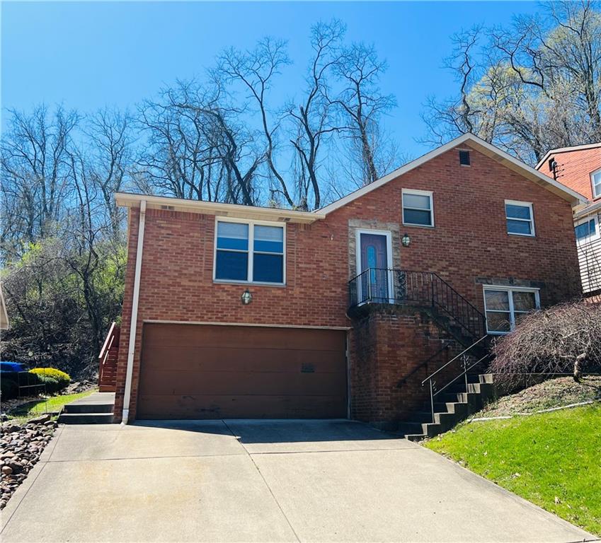 988 Roland Road Pittsburgh, PA 15221 - Photo 1 of 20 Gallery Image 1