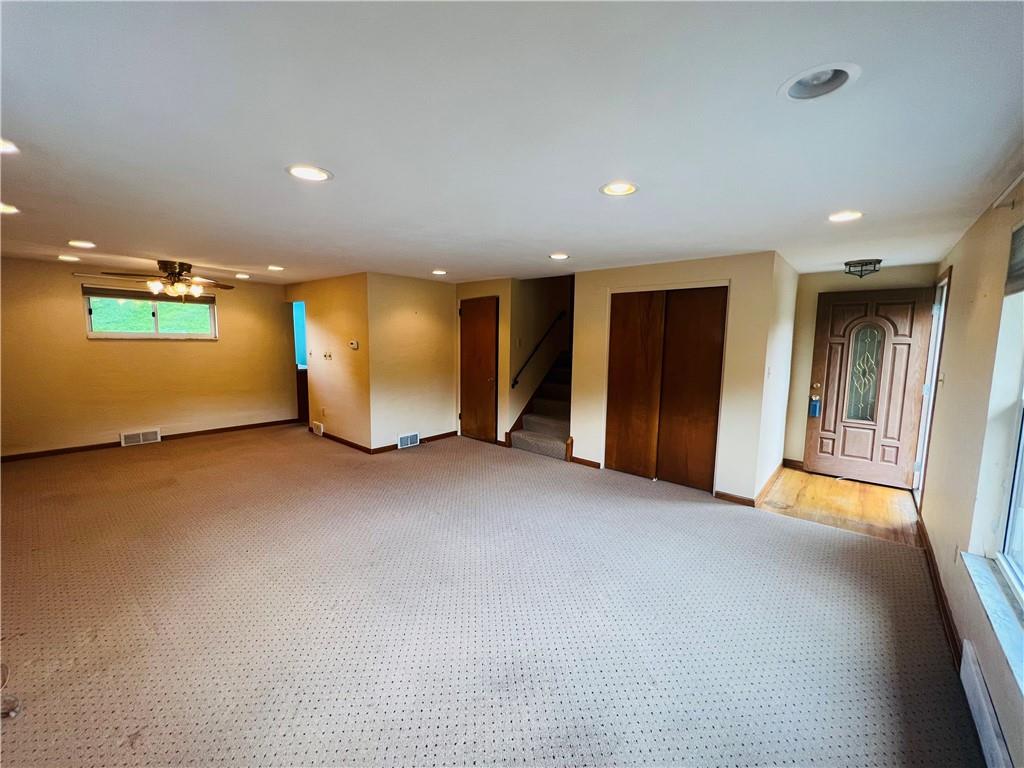 988 Roland Road Pittsburgh, PA 15221 - Photo 5 of 20 Gallery Image 5
