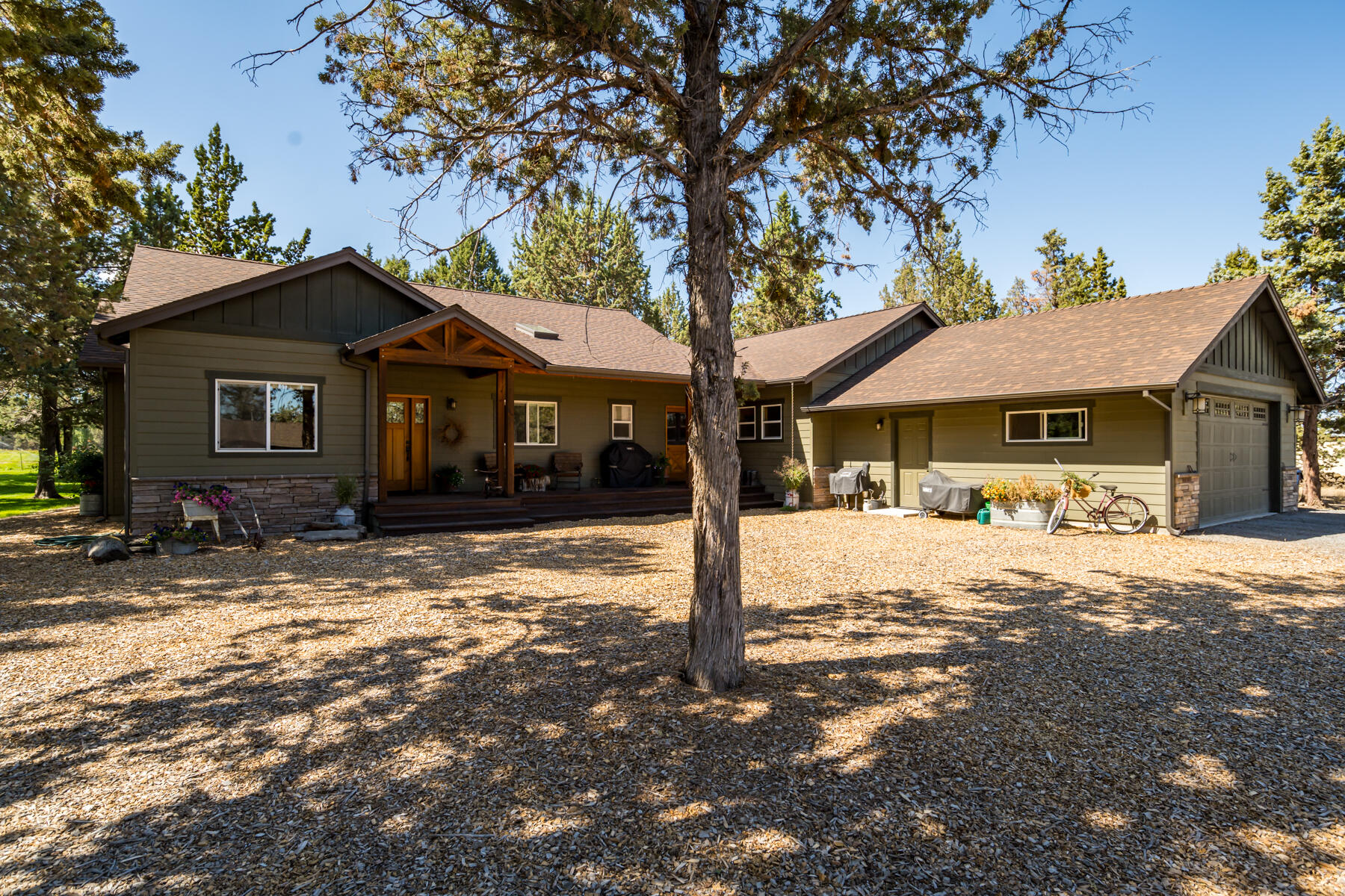62880 Dickey Road Bend, OR 97701 - Photo 2 of 54 JH5_6386-2