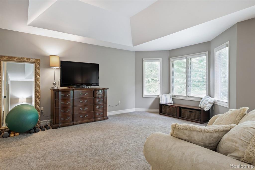 1870 Blue Grass Drive Rochester Hills, MI 48306 - Photo 21 of 58