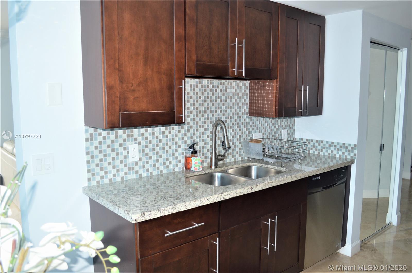 701 Brickell Key Boulevard, Unit 1203 Miami, FL 33131 - Photo 13 of 24