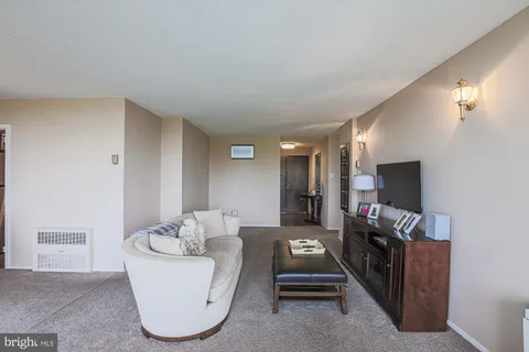 $74,900 | 6210 Park Heights Avenue, Unit 905, Baltimore, MD 21215