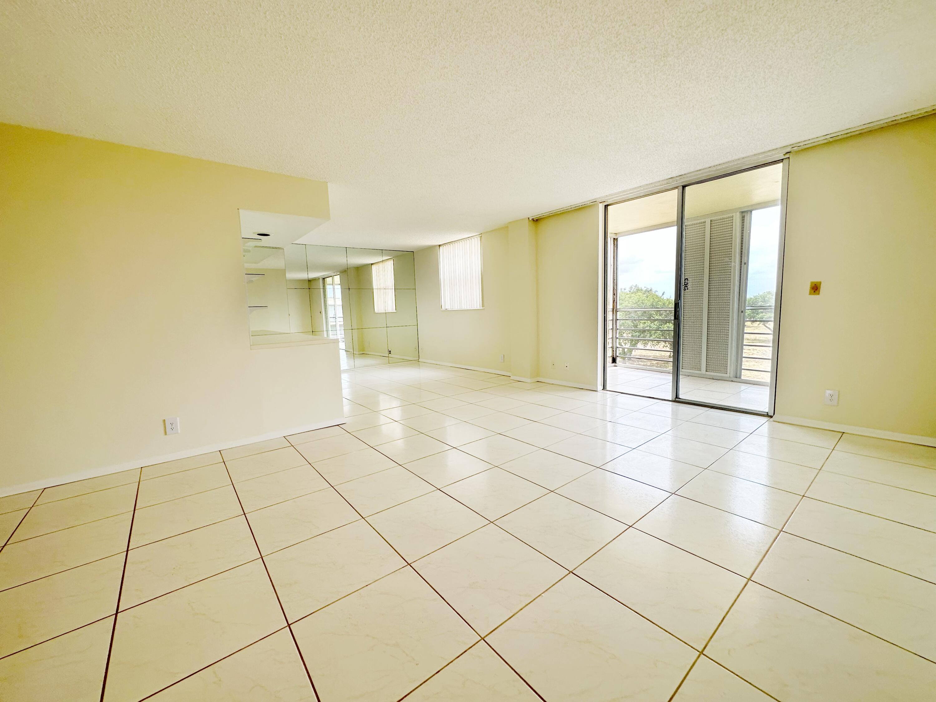 5201 Northwest 2nd Avenue, Unit PHJ Boca Raton, FL 33487 - Photo 4 of 29 A8F638A7-2DCA-4532-9A91-8D8E8A7FEB0C