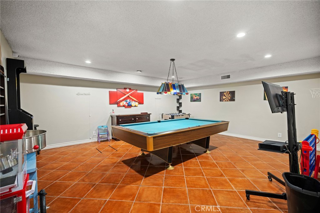 1401 Valley View Road, Unit 329 Glendale, CA 91202 - Photo 38 of 41 Gallery Image 38