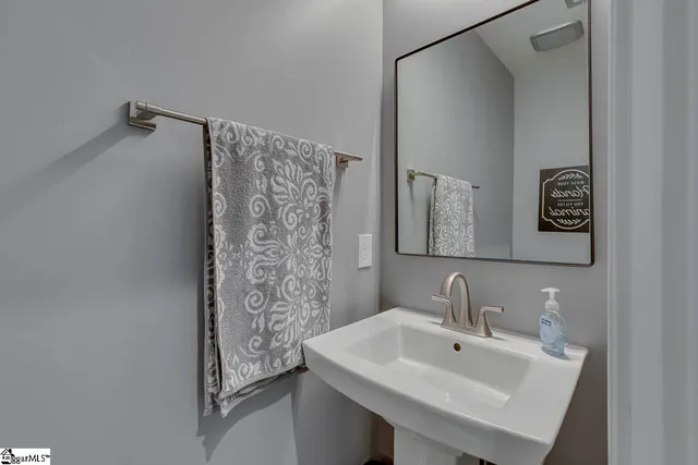 $338,000 | 514 Martin Crk Drive, Simpsonville, SC 29680