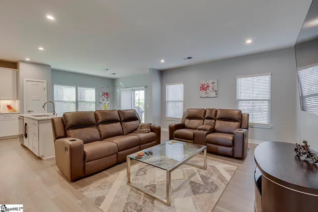 $338,000 | 514 Martin Crk Drive, Simpsonville, SC 29680