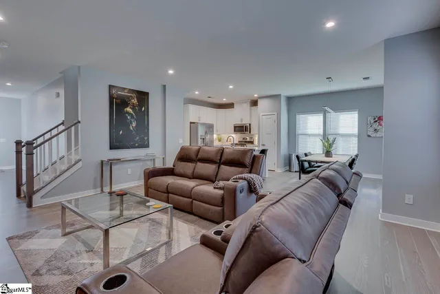 $338,000 | 514 Martin Crk Drive, Simpsonville, SC 29680