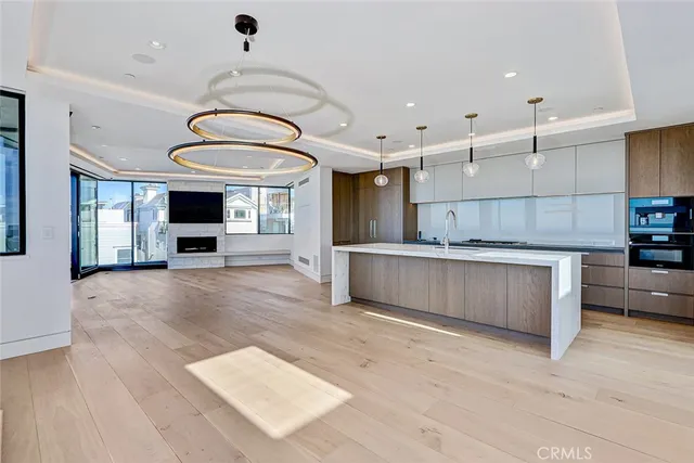 $35,000 | 2016 Ocean Drive, Manhattan Beach, CA 90266