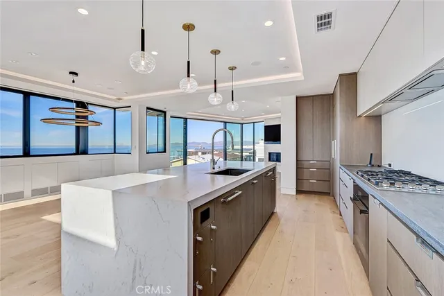 $35,000 | 2016 Ocean Drive, Manhattan Beach, CA 90266