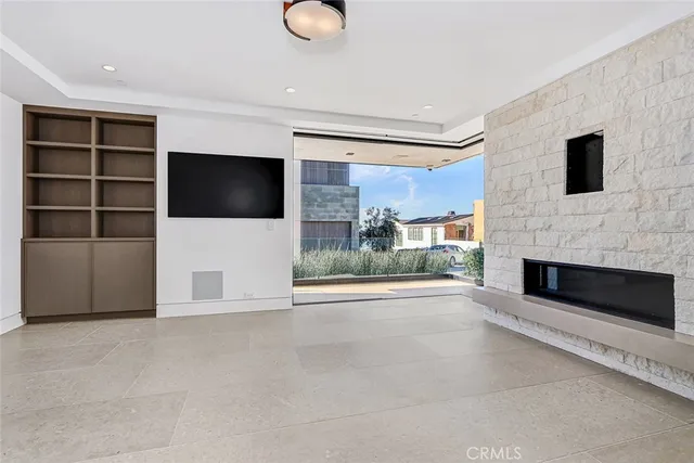 $35,000 | 2016 Ocean Drive, Manhattan Beach, CA 90266