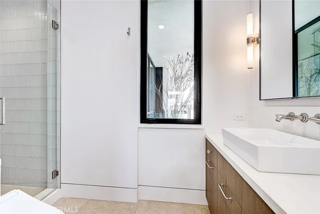 $35,000 | 2016 Ocean Drive, Manhattan Beach, CA 90266