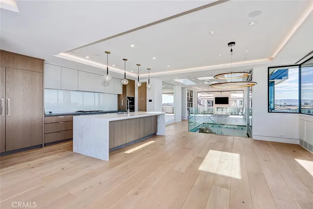 $35,000 | 2016 Ocean Drive, Manhattan Beach, CA 90266