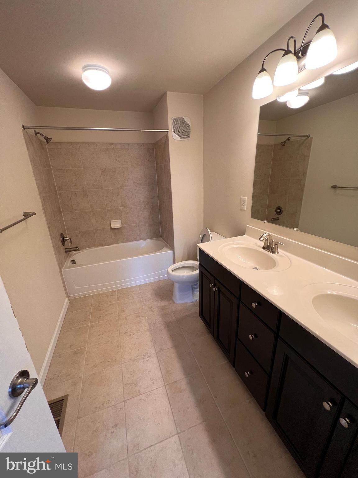 42592 Sunset Ridge Square Ashburn, VA 20148 - Photo 17 of 28