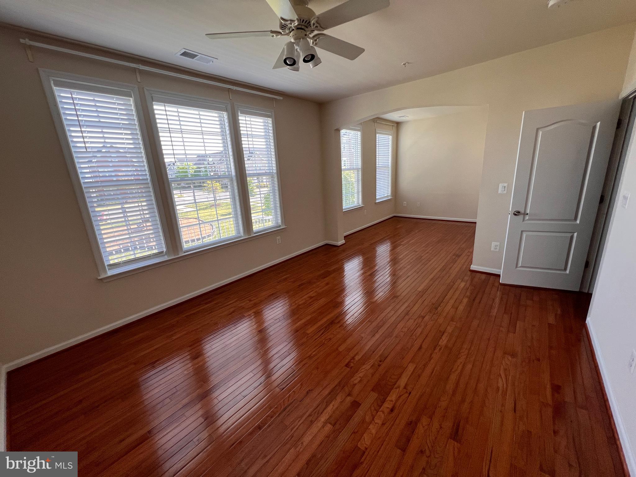 42592 Sunset Ridge Square Ashburn, VA 20148 - Photo 9 of 28