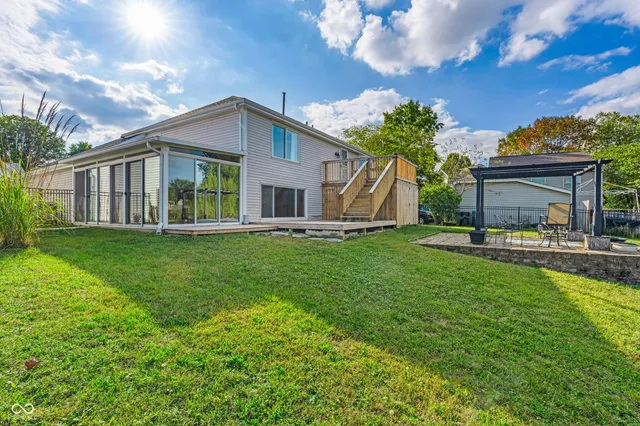 $310,000 | 8021 Cardinal Cove West, Indianapolis, IN 46256