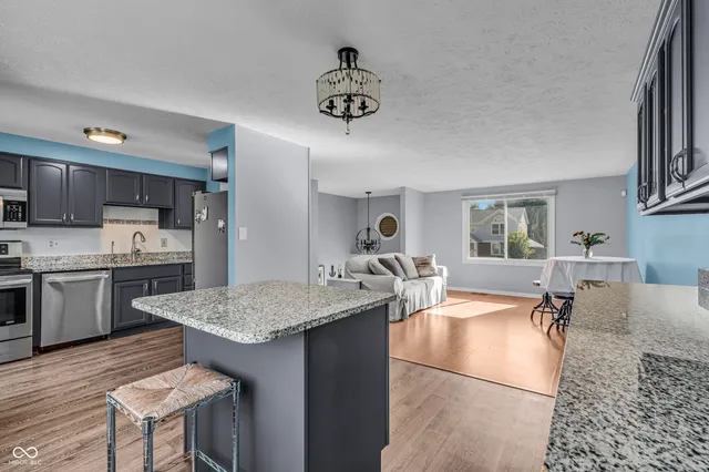 $310,000 | 8021 Cardinal Cove West, Indianapolis, IN 46256