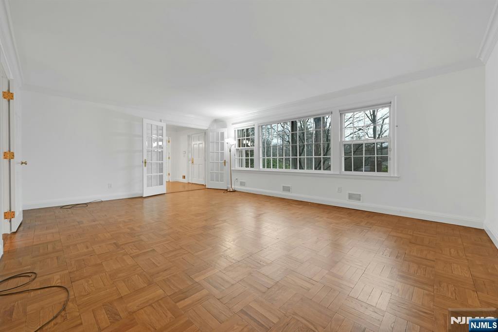 195 Elm Road Englewood, NJ 07631 - Photo 13 of 49