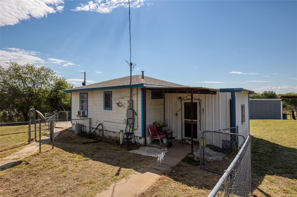 6473 West Highway 199 Springtown, TX 76082 - Photo 13 of 40