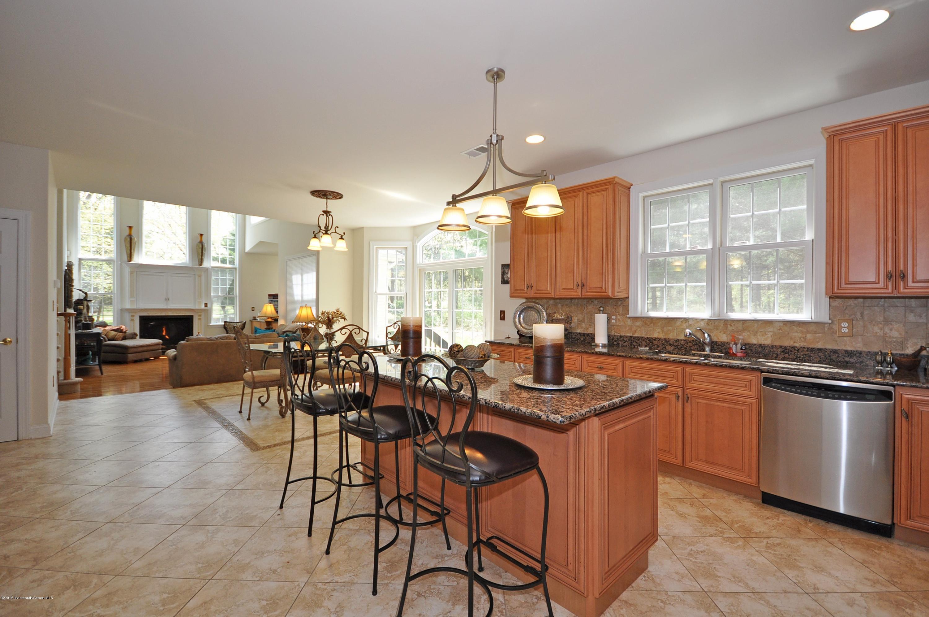72 Leesville Road Jackson, NJ 08527 - Photo 13 of 28 018_Kitchen