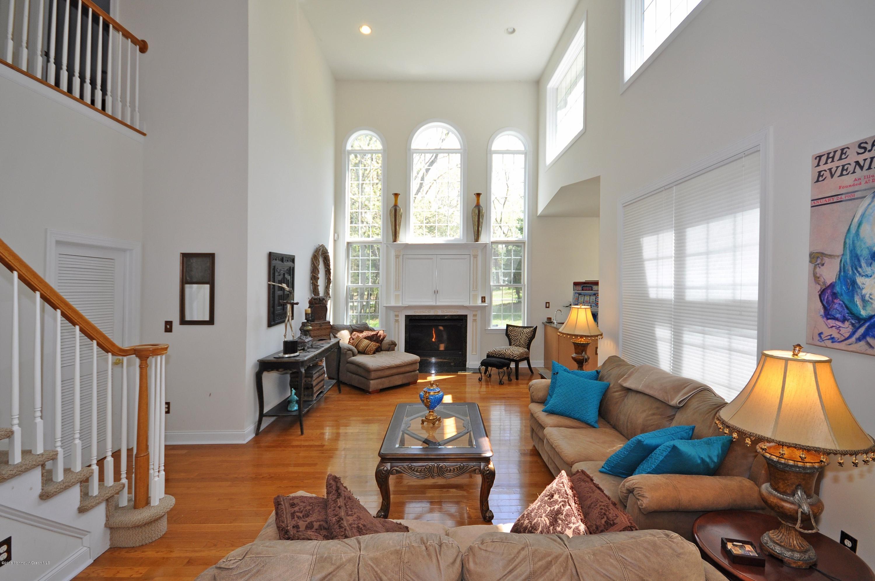 72 Leesville Road Jackson, NJ 08527 - Photo 14 of 28 020_Family Room