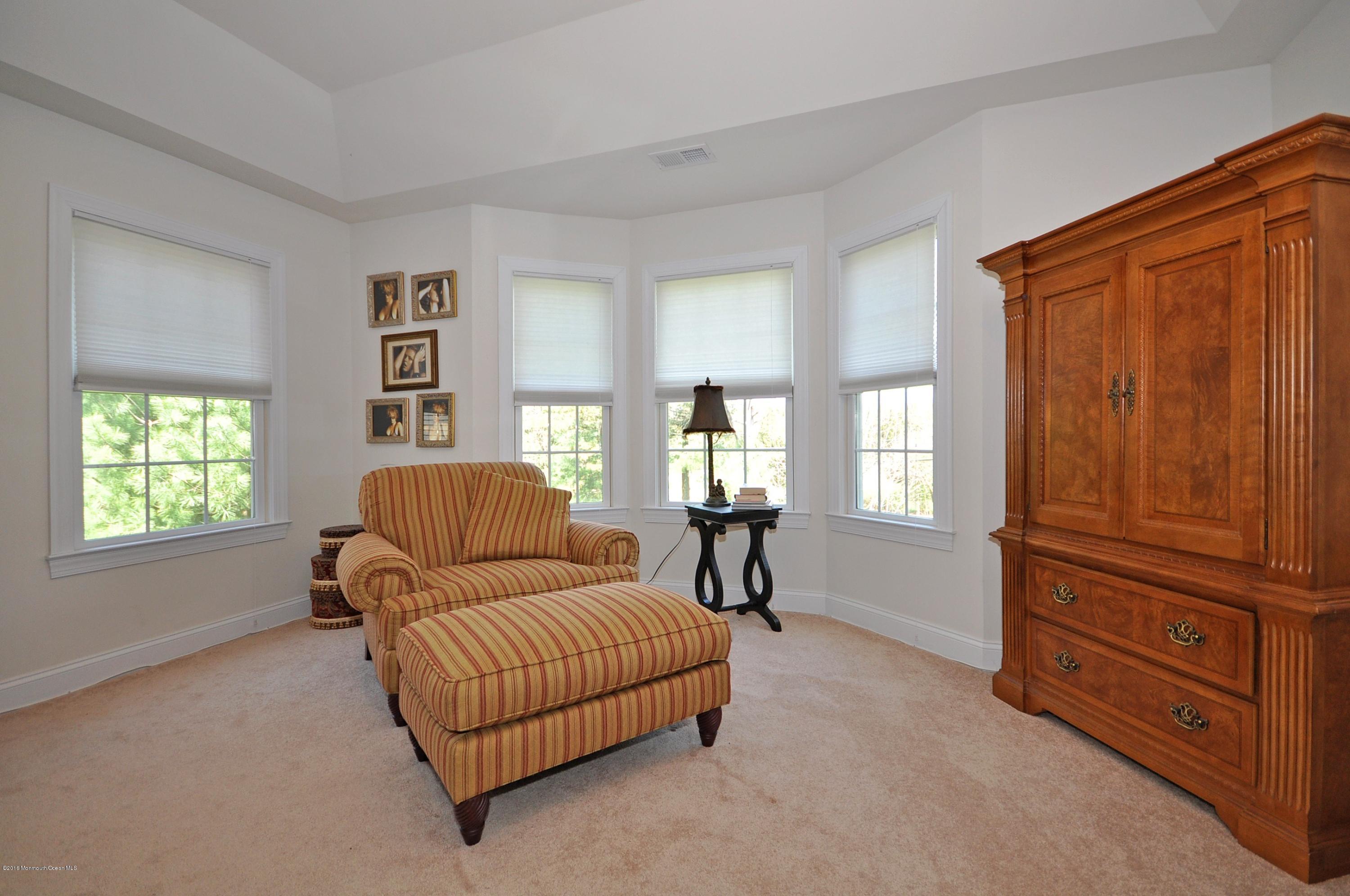 72 Leesville Road Jackson, NJ 08527 - Photo 20 of 28 028_Master Sitting Area