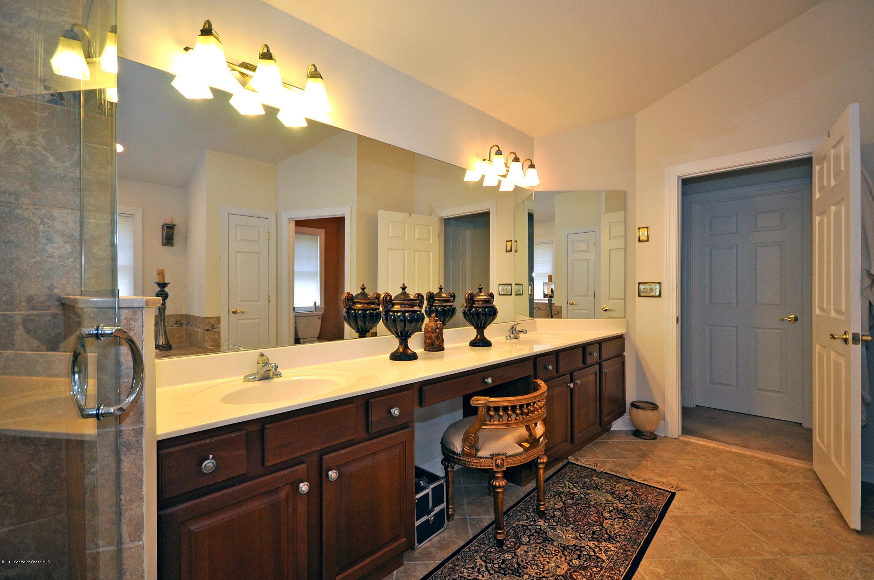 72 Leesville Road Jackson, NJ 08527 - Photo 22 of 28 031_Master Bathroom