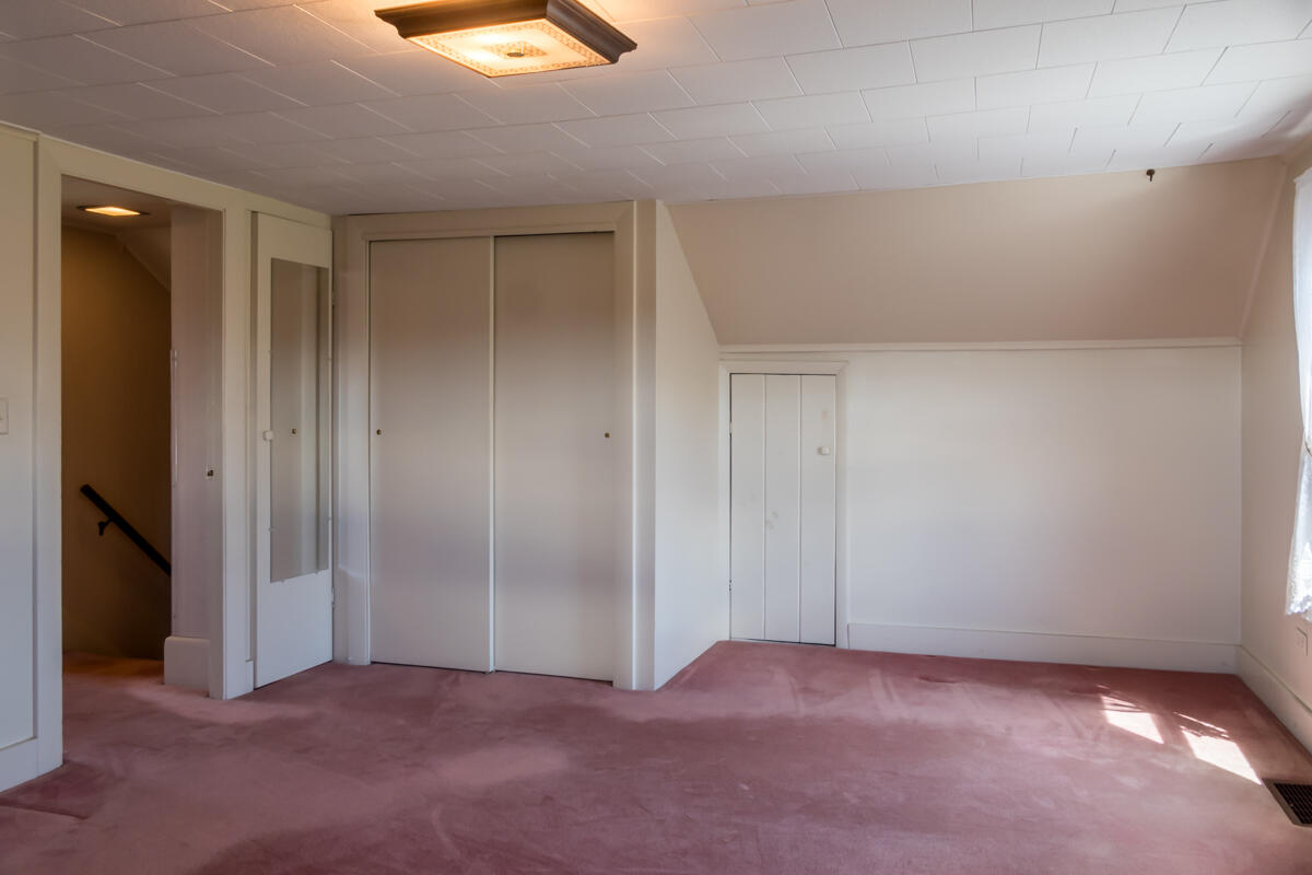 618 North Road Yarmouth, ME 04096 - Photo 29 of 48 37-2nd bedroom (2 of 3)