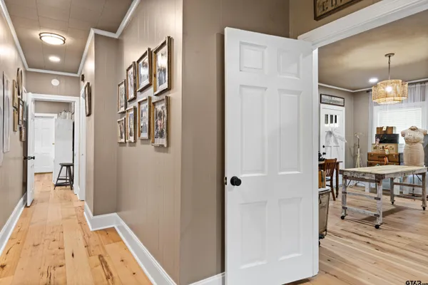 $259,900 | 918 North Montgomery Street, Gilmer, TX 75644