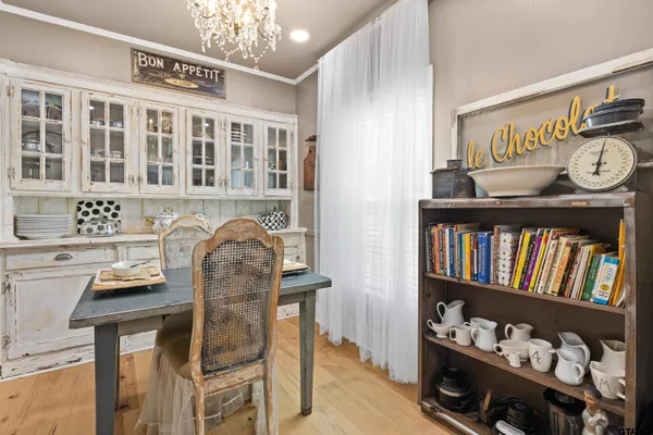 $259,900 | 918 North Montgomery Street, Gilmer, TX 75644