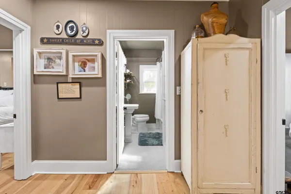 $259,900 | 918 North Montgomery Street, Gilmer, TX 75644