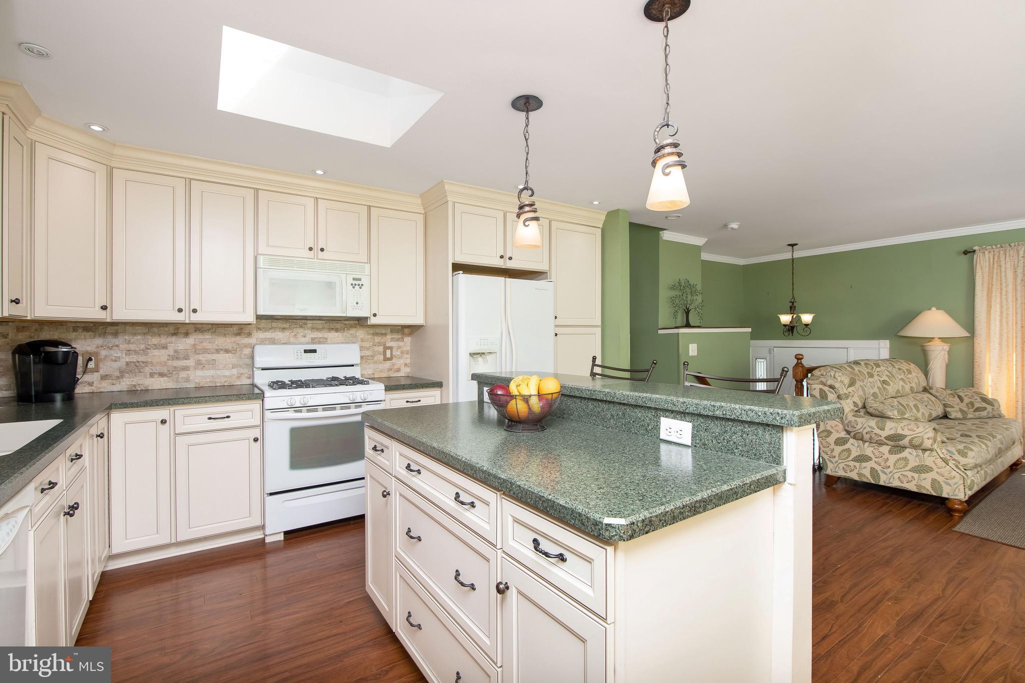 102 Saddle Ridge Road Voorhees, NJ 08043 - Photo 10 of 46 Kitchen