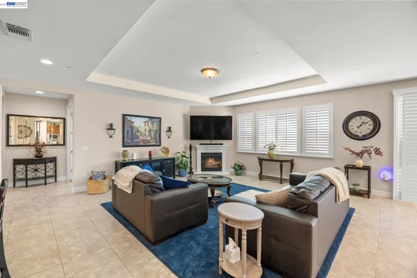 $925,000 | 2233 Demartini Lane, Brentwood, CA 94513