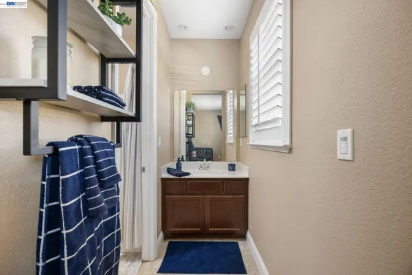 $925,000 | 2233 Demartini Lane, Brentwood, CA 94513