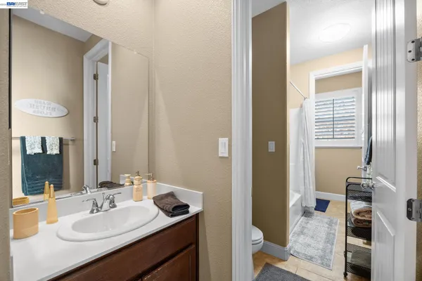 $925,000 | 2233 Demartini Lane, Brentwood, CA 94513