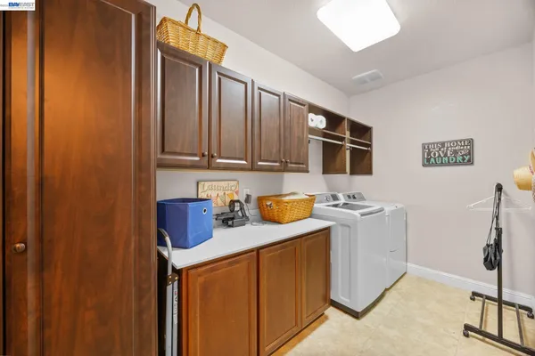 $925,000 | 2233 Demartini Lane, Brentwood, CA 94513