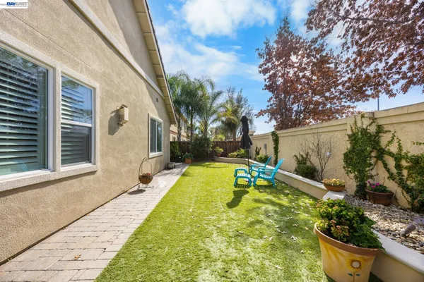 $925,000 | 2233 Demartini Lane, Brentwood, CA 94513