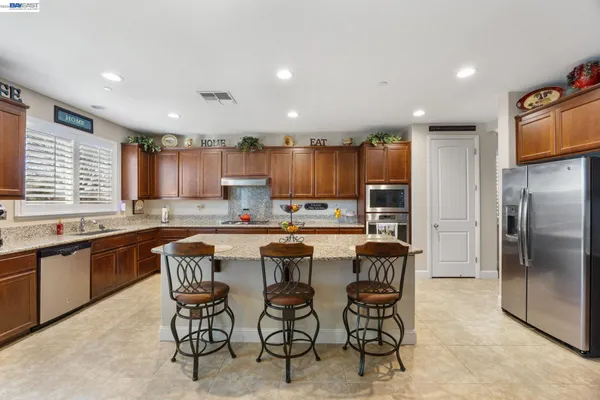 $925,000 | 2233 Demartini Lane, Brentwood, CA 94513