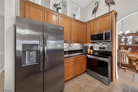 $599,900 | 154 Southeast 21st Terrace, Cape Coral, FL 33990