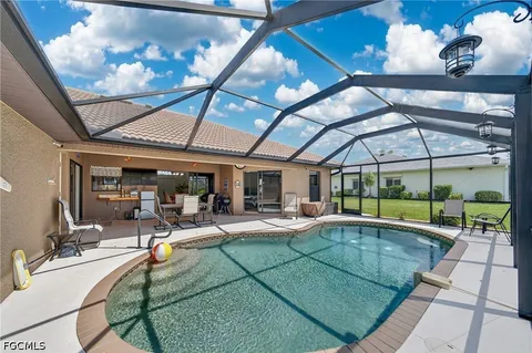 $599,900 | 154 Southeast 21st Terrace, Cape Coral, FL 33990