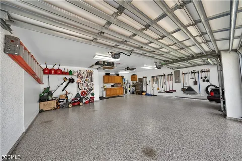 $599,900 | 154 Southeast 21st Terrace, Cape Coral, FL 33990