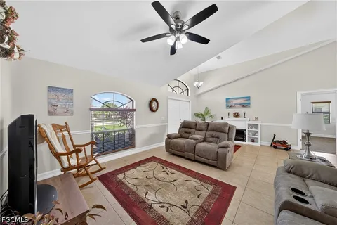 $599,900 | 154 Southeast 21st Terrace, Cape Coral, FL 33990
