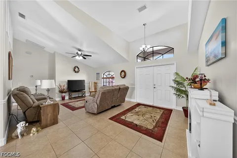 $599,900 | 154 Southeast 21st Terrace, Cape Coral, FL 33990