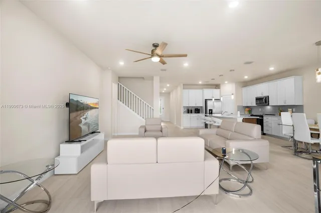 $870,000 | 8036 Northwest 78th Street, Fort Lauderdale, FL 33321
