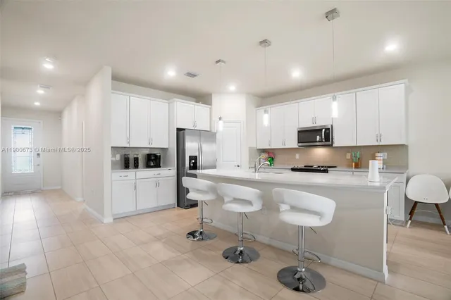 $870,000 | 8036 Northwest 78th Street, Fort Lauderdale, FL 33321