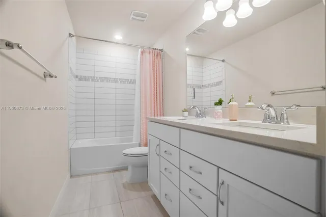 $870,000 | 8036 Northwest 78th Street, Fort Lauderdale, FL 33321