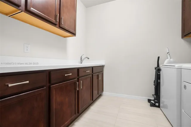 $870,000 | 8036 Northwest 78th Street, Fort Lauderdale, FL 33321